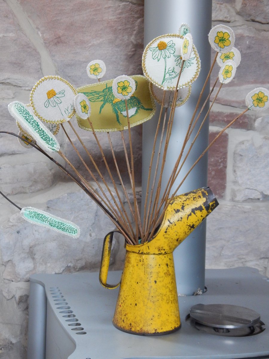 Bee and Buttercups -Screen printed Fabric Bouquet