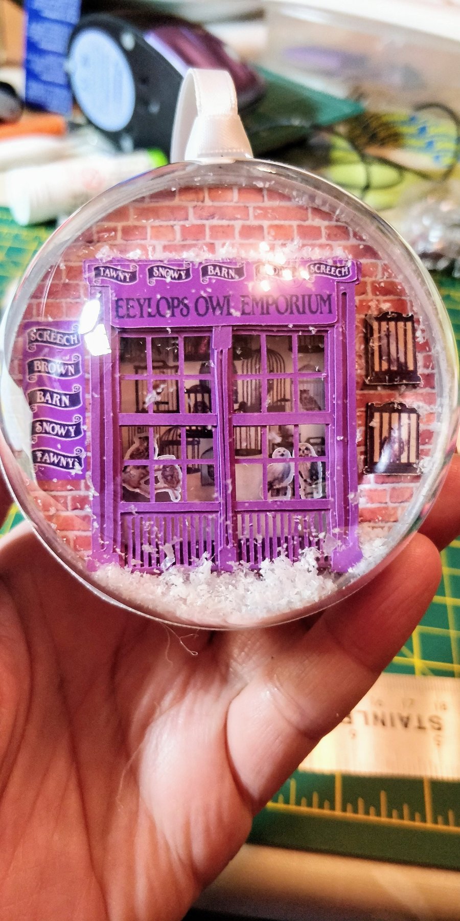 Wizard owl shop - bauble decoration