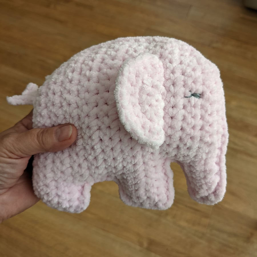 Elephant, Crochet Toy, Baby Gift, chunky yarn