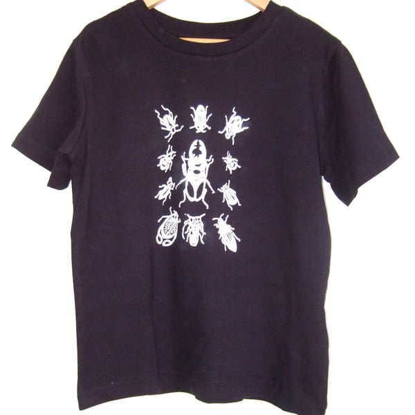  Bugs  Kids Tee navy blue organic cotton T shirt  white print size 5-6 years