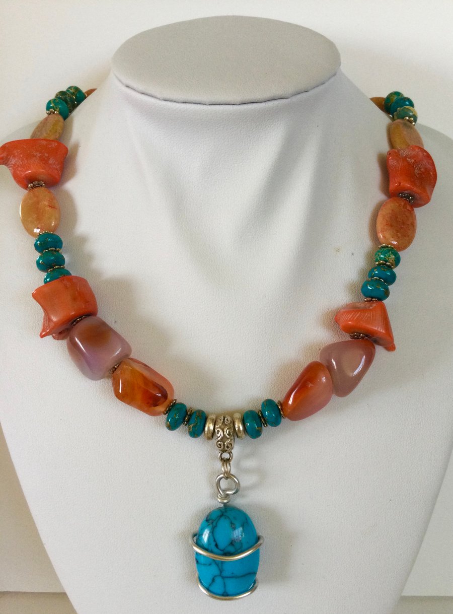 Semiprecious stone turquoise and silver pendant necklace 