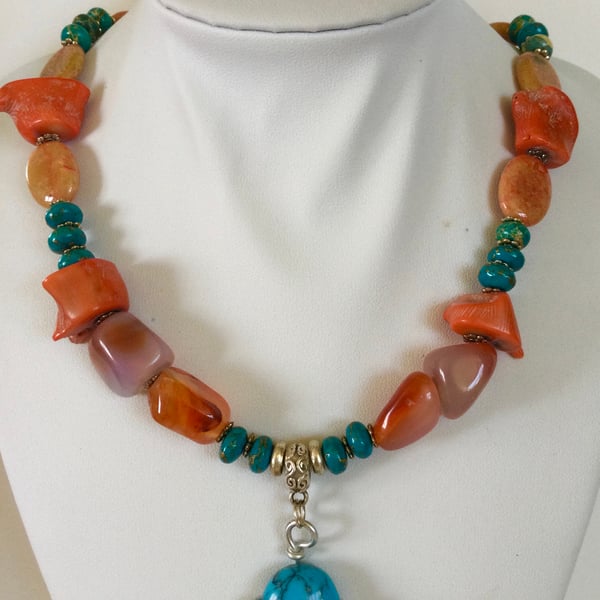 Semiprecious stone turquoise and silver pendant necklace 