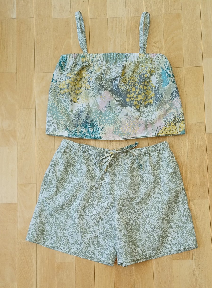 Playsuit beach ware lounge suit green floral camisole top shorts set size 12
