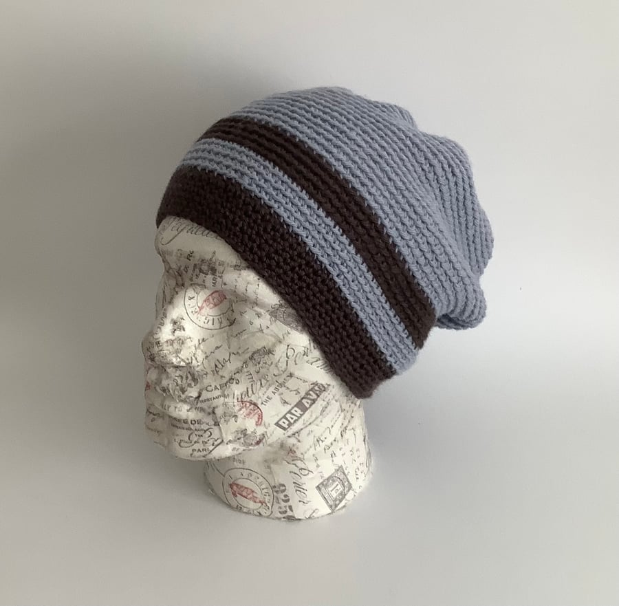 SLOUCH BEANIE hat 'Traveller'. Alpaca and wool blend. Ice blue, brown.