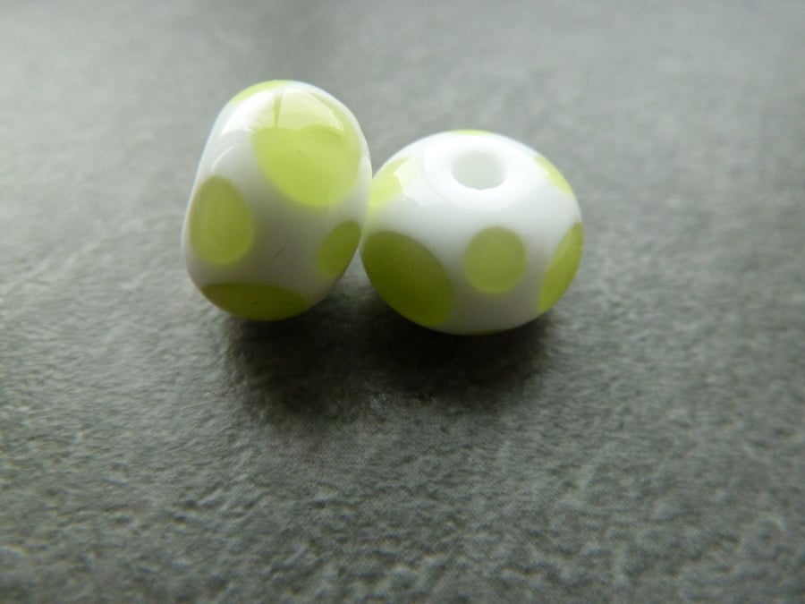 green and white spot lampwork beads