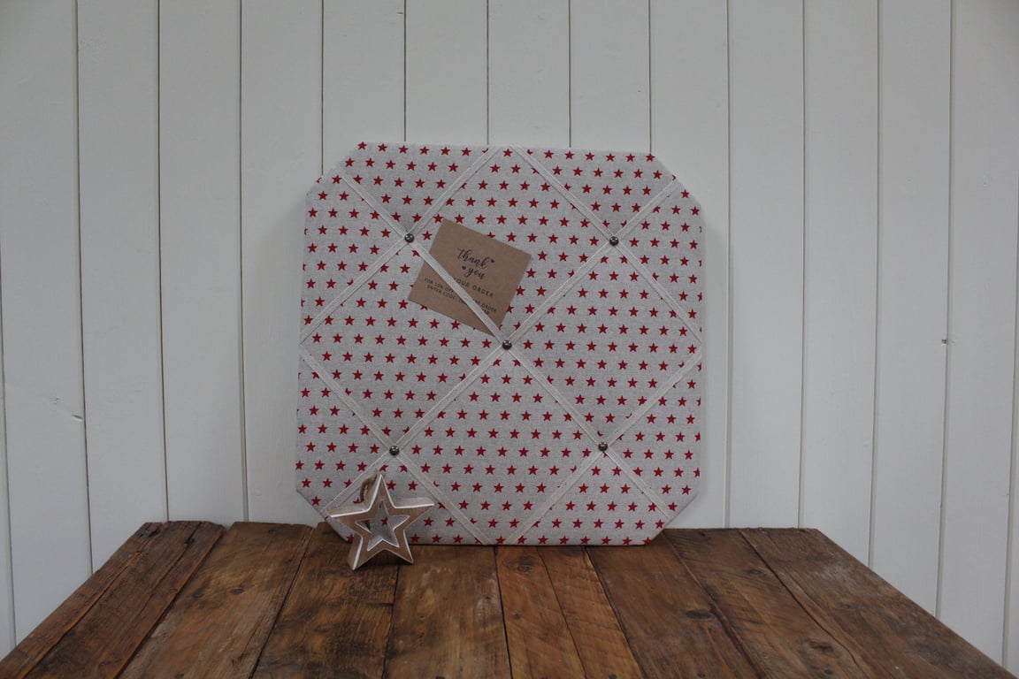 Red Star Memo Board