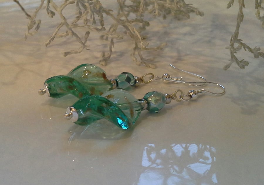 Pretty,  Feminine Green Twisted Murano Blown Glass Bead Silver Plated Earrings