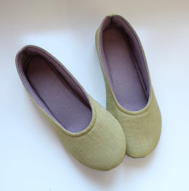 Size 4 ladies olive green linen slippers, ladies slippers, gifts for her. 