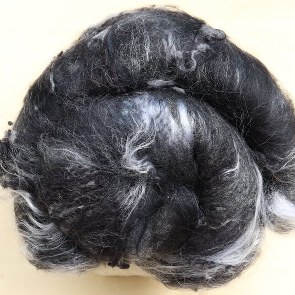 100g Black & White Art Batt for Spinning