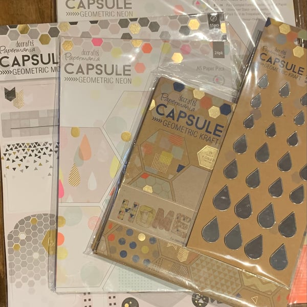 Docrafts Capsule Geometric Paper Bundle 