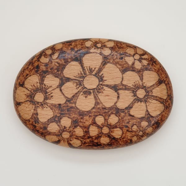 Flower pyrography decorated wooden pebble, gift for her 