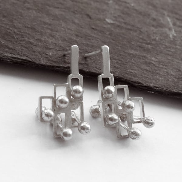 Stud earrings, fidget mindful silver style 1. 