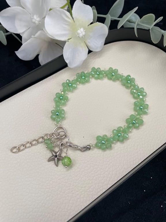 Green Crystal Daisy Chain charm Bracelet, boho bracelet, girlfriend gift