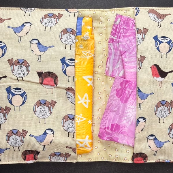 Discrete privacy pack with stylised garden birds