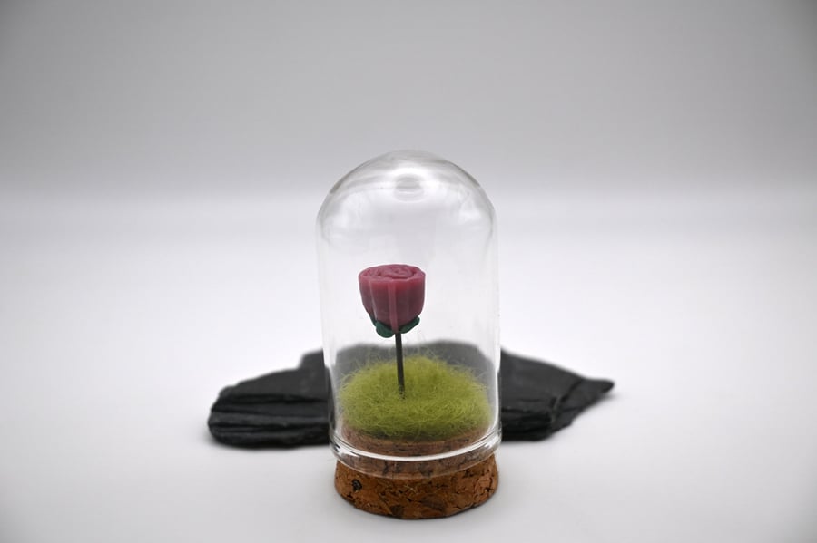 small glass pink rose