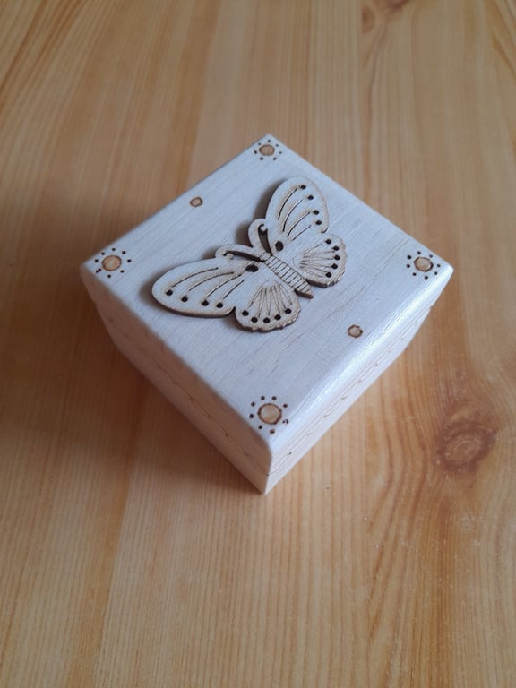 Butterfly Keepsake Box: Handmade Wooden Jewelry Box