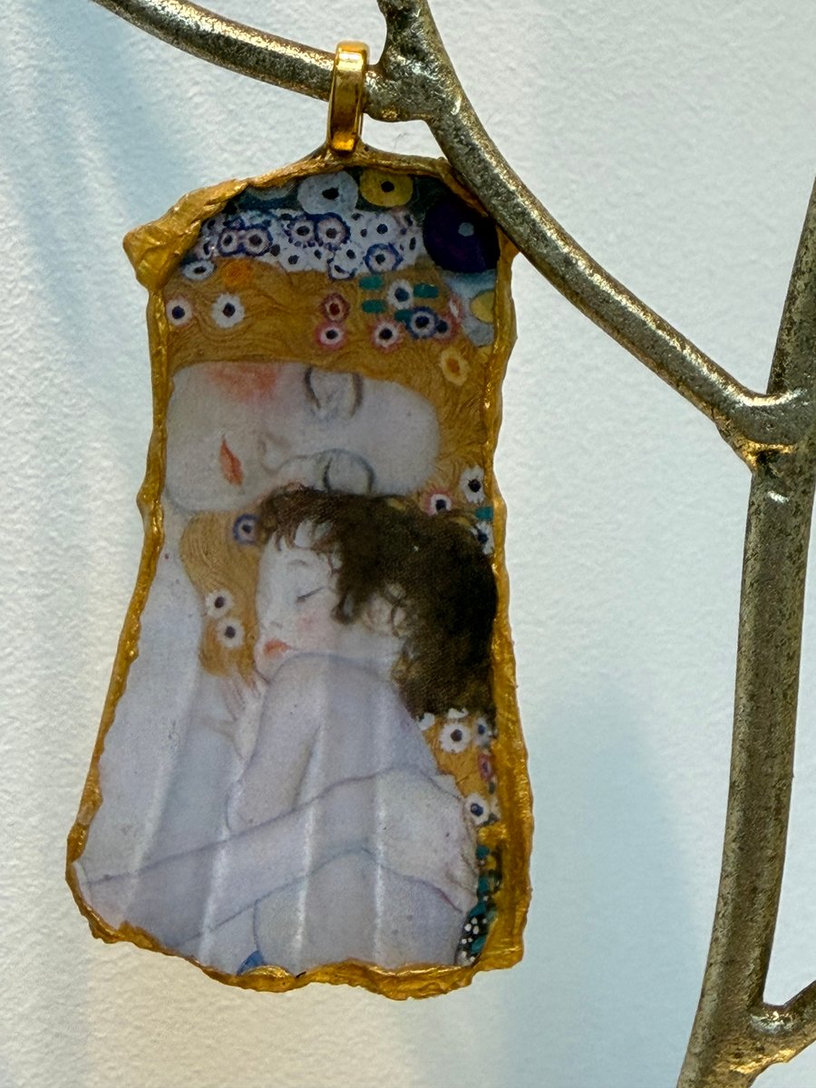 Klimt mother and child shell pendant 