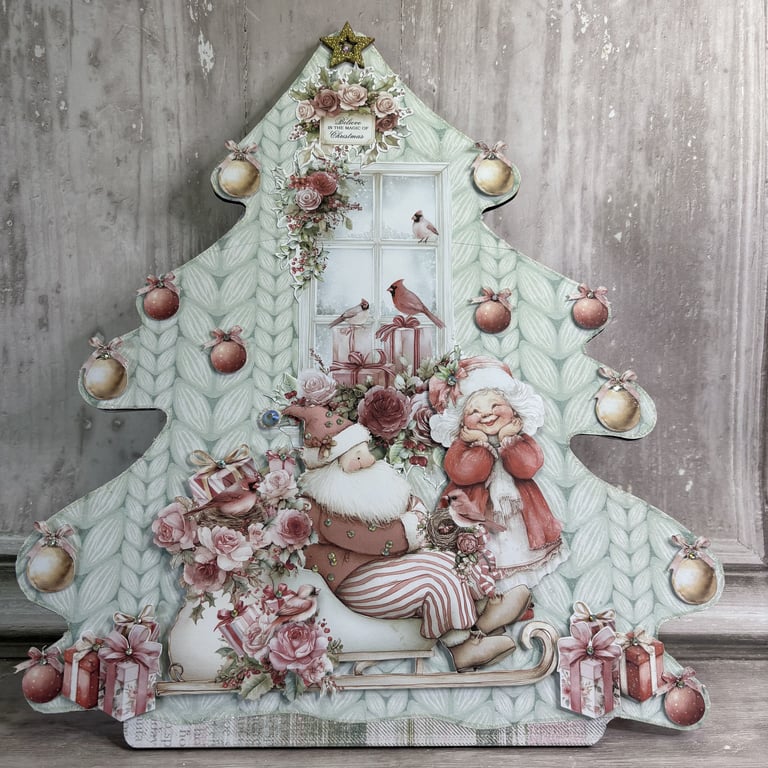 Christmas Decorated Tree Plaque by Carolee Crafts CR 0022