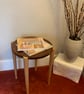 An elegant occasional table - Image 2
