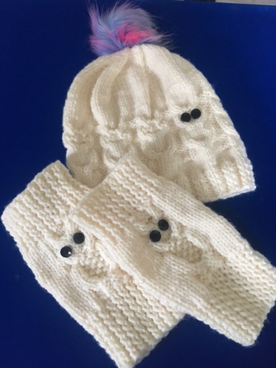 Owl Hat & Wristwarmers - Cream