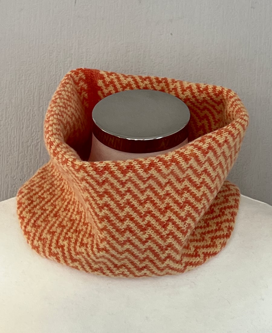 Neck warmer unisex knitted soft merino lambswool light weight zigzag pattern