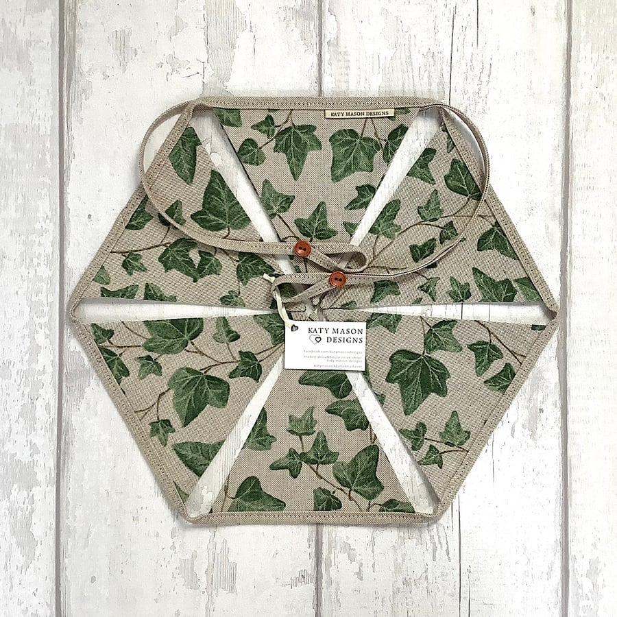 Christmas Ivy Bunting