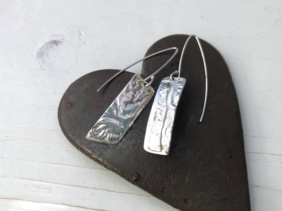 Textured Silver Dangle Earrings. 