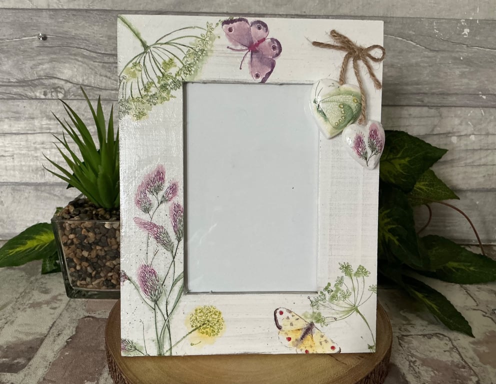 Driftwood Rustic Photo Frame. Wild flowers.