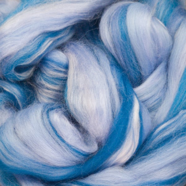 Denim Blues, Merino & Bamboo combed top, fibre for spinning