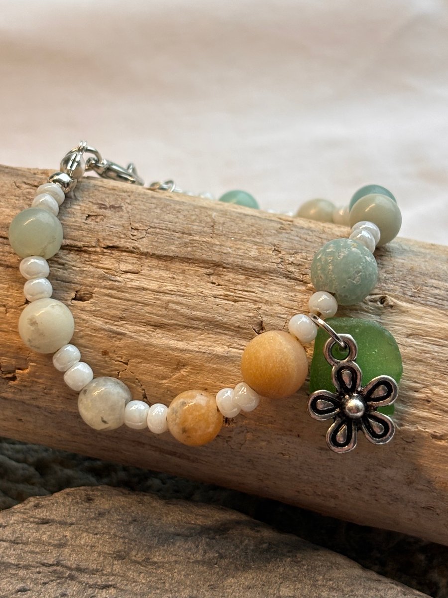 Bracelet - Seaglass, Amazonite and Pearly beads