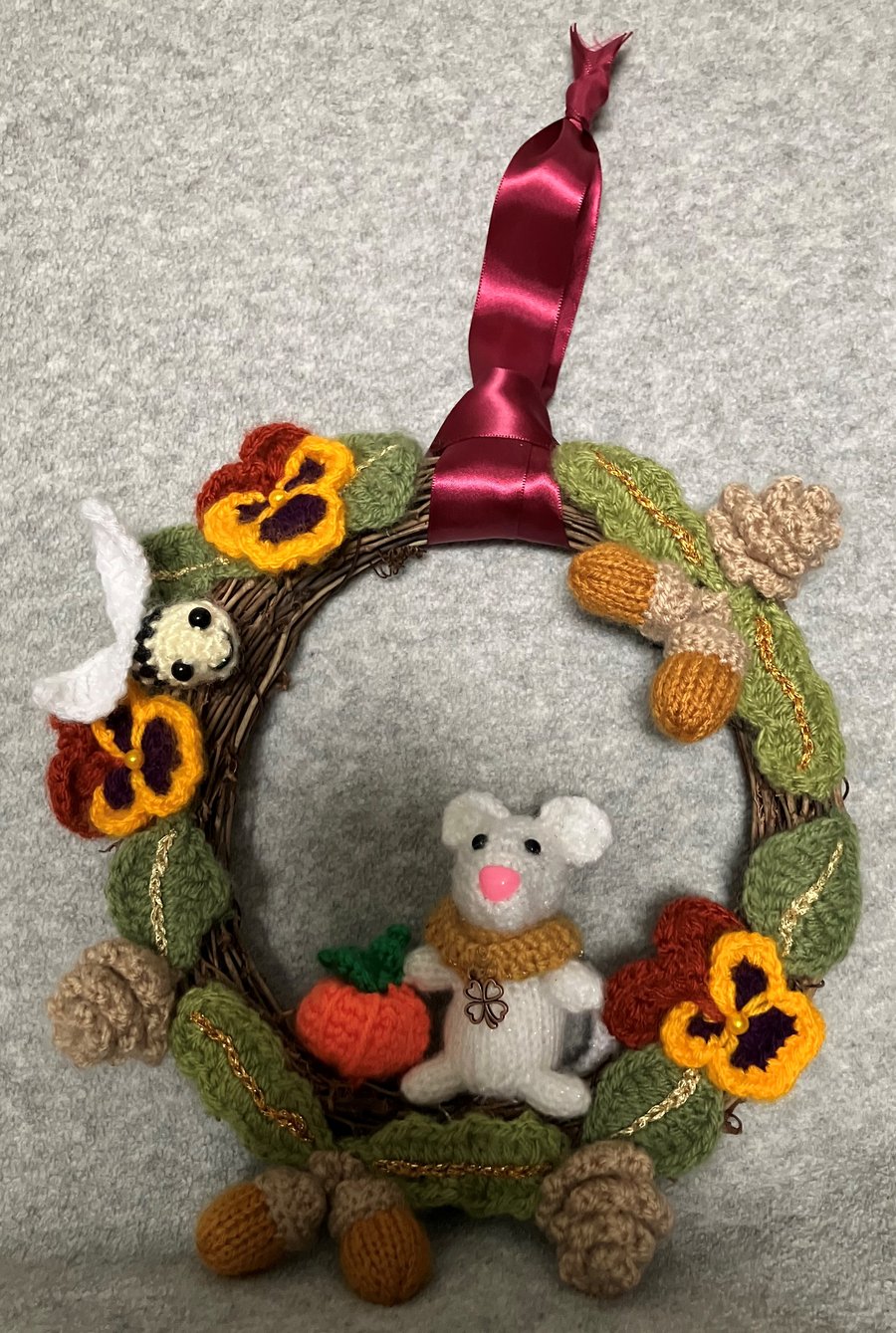 Wreath White Mouse in Autumn design