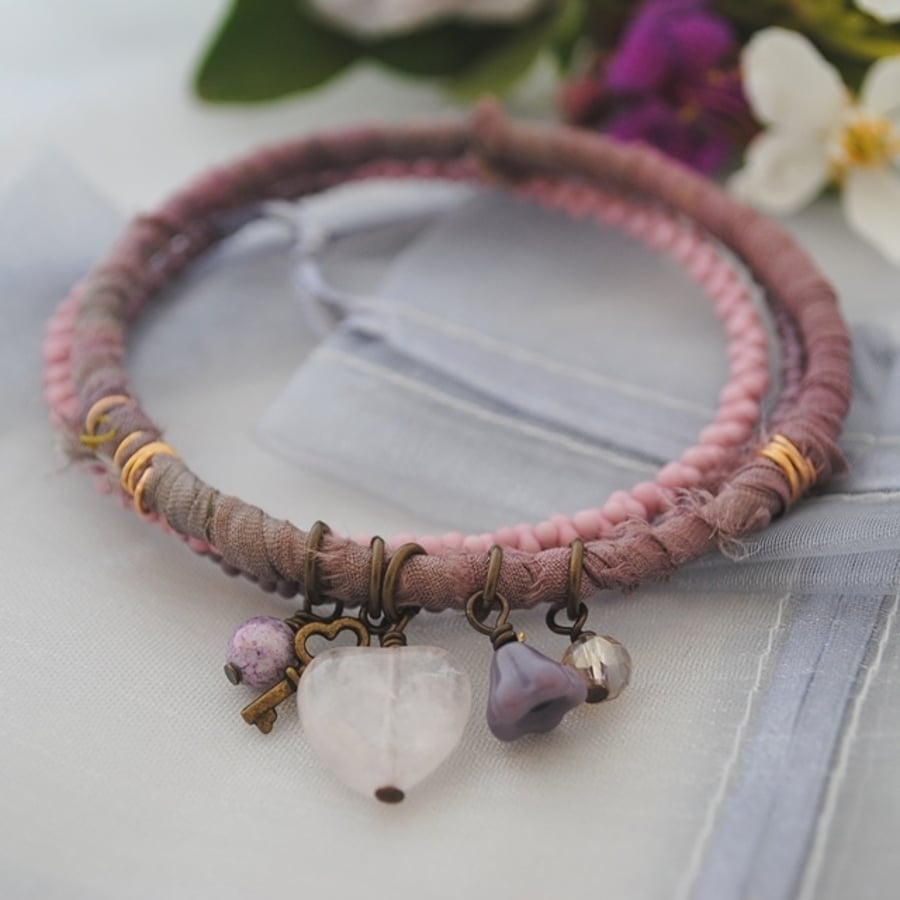 Sari bangle charm bracelet set with rose quartz heart in heather 