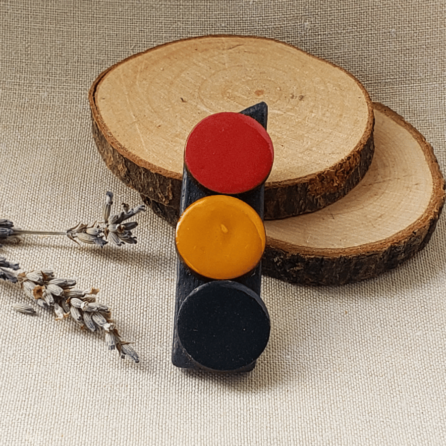 Recycled wood traffic lights brooch
