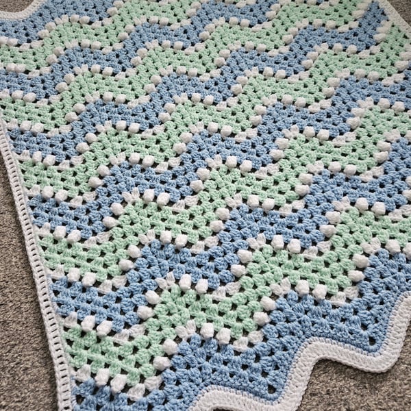 Crochet baby blanket