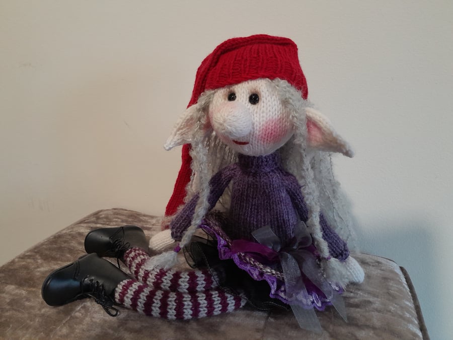 Shelf Elf, Knitted Elf Doll 