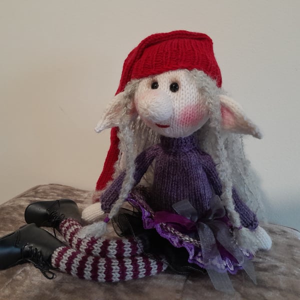 Shelf Elf, Knitted Elf Doll 