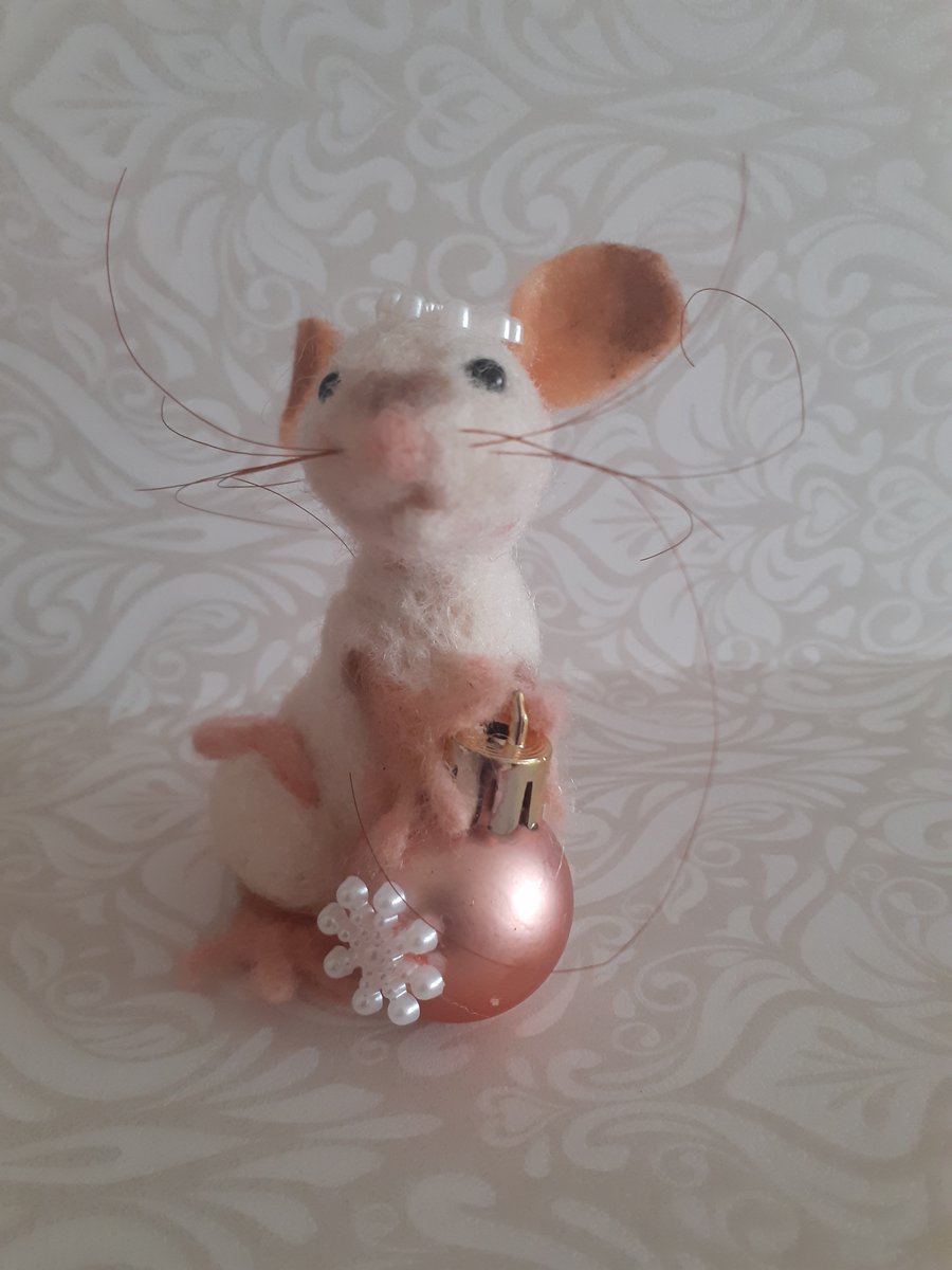 Needle felted small bauble Rat