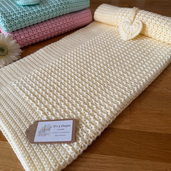 New Handmade Baby Blanket – Lemon – Premium Aran
