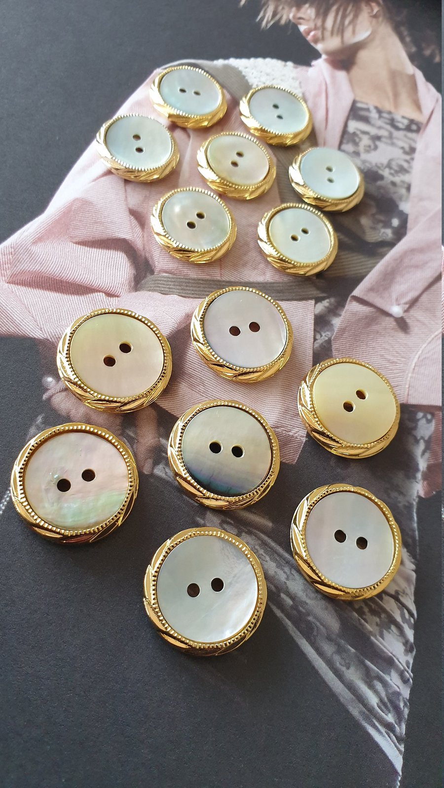 16.5mm 26L 5 8"  Gold & AGOYA Natural Pearl x 6 Buttons