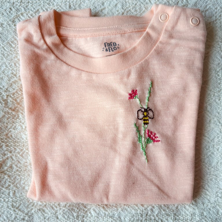 Bee, T-shirt, age 18-24 months, hand embroidered