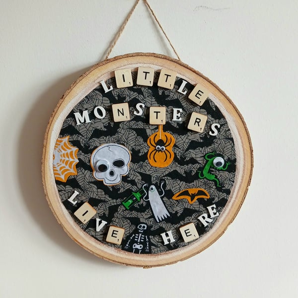 Halloween wooden slice decoration