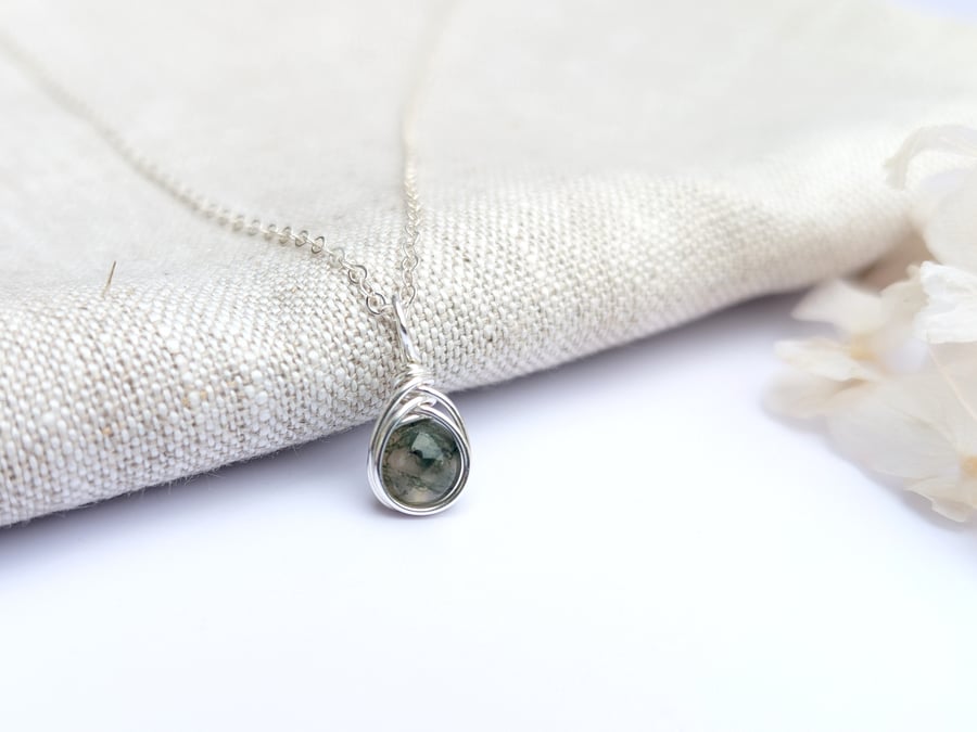 MOSS AGATE Minimalist Dainty Sterling Silver Pendant Wire Wrapped