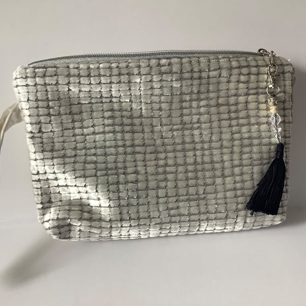 Clutch bag. 
