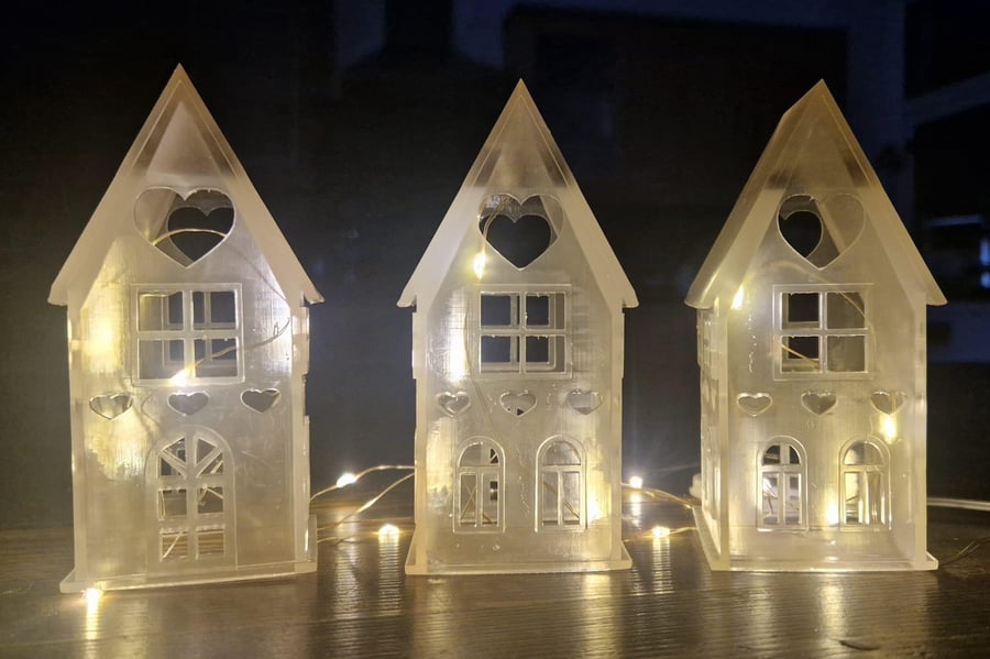 Resin set of three decoration houses