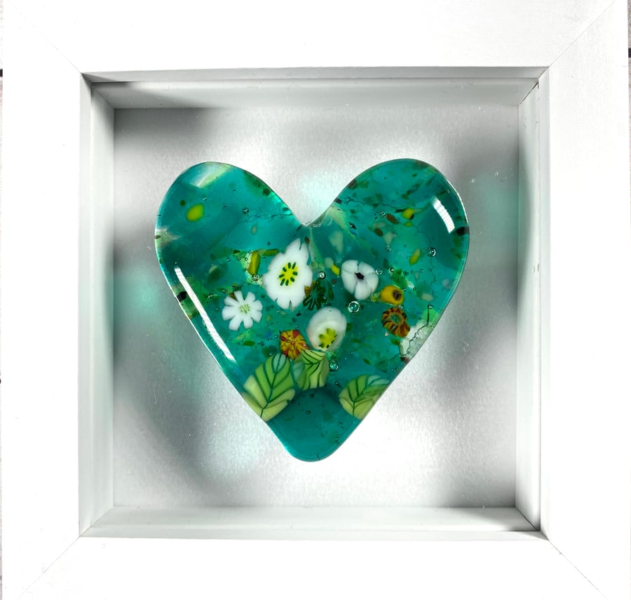 Gorgeous glass heart picture with murrine flowers and leaves
