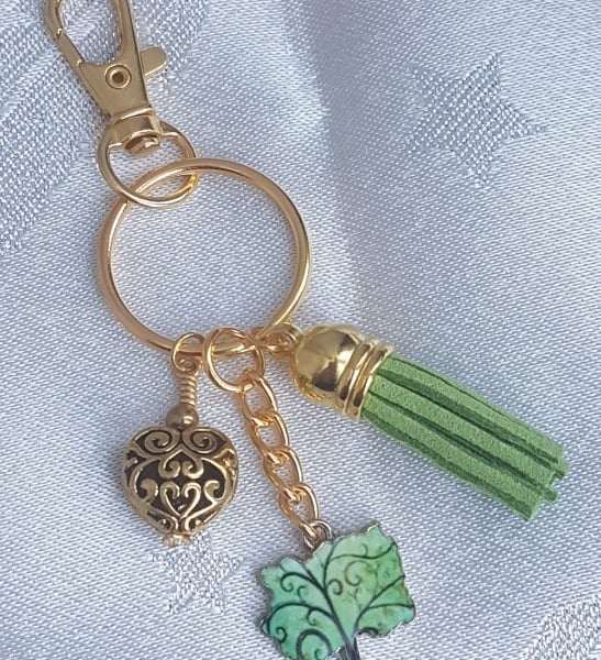 Gorgeous Tree of Life Key Ring - Key Chain Bag Charm - Gold Tones.