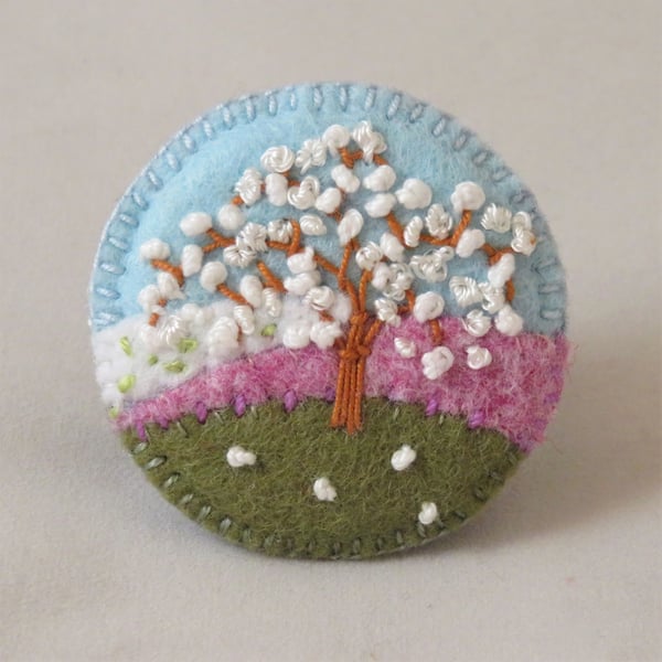 White Blossom Tree - Circular felt brooch