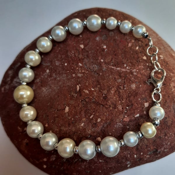 Pearl Bracelet 