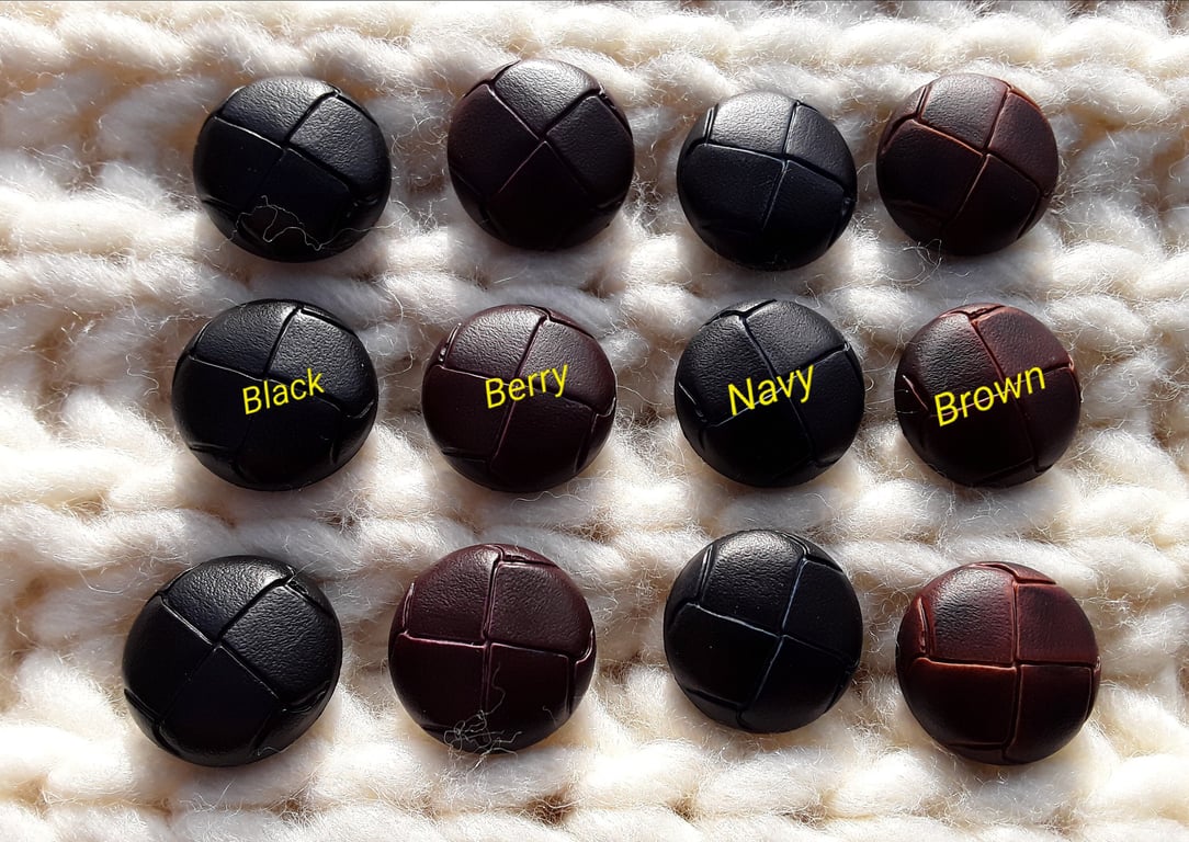 20.3mm 13 16" 32L Italian Imitation Leather Football Buttons in 3 colours