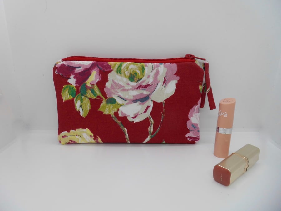 SOLD Zipped make up bag in red roses printed fabric makeup